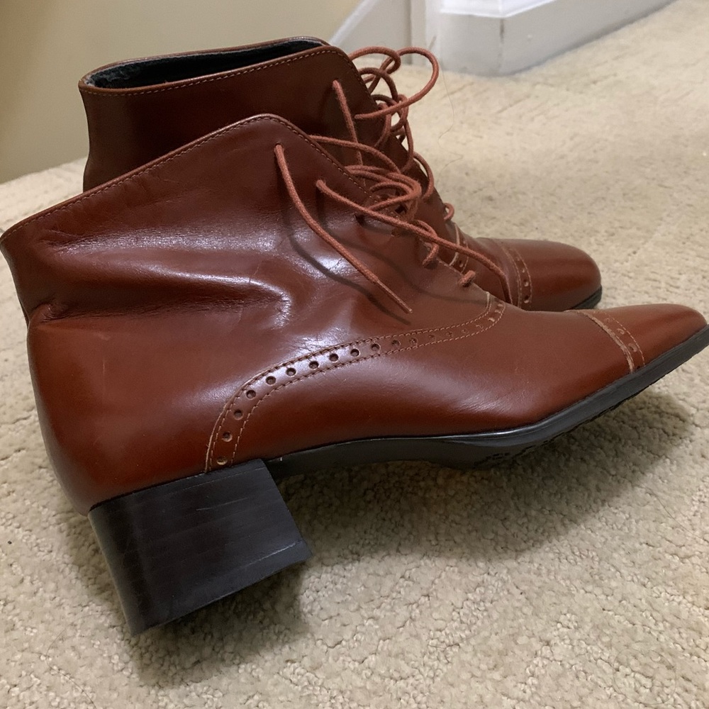 New brown Sudini 6 leather ankle boots made in Italy